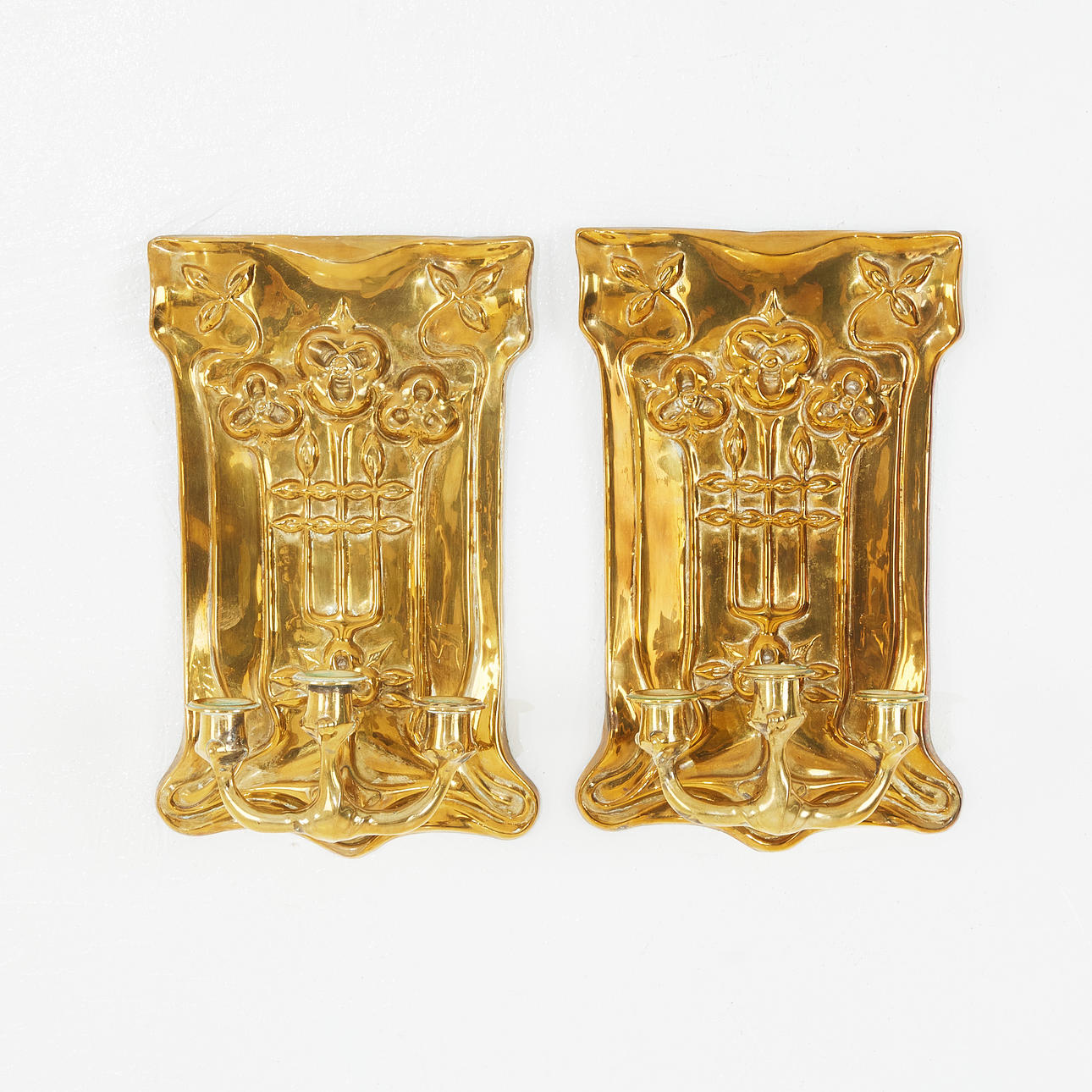 VÄGGPLÅTAR, 1 par, jugend, mässing.