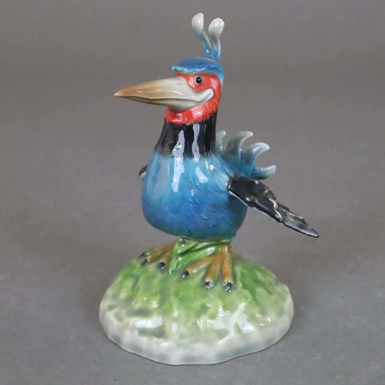 - Bird figure "Tom Signalbird" - Goebel, model no. 38-908 (1982), from the series "Gunter Scherrer's Berdz".