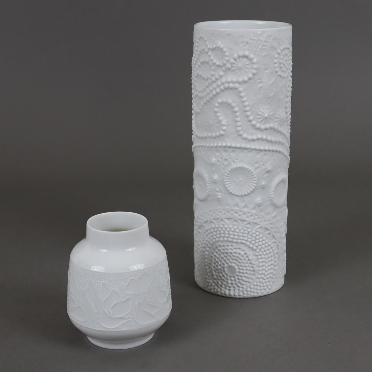 - 2 VASES with structured surface.