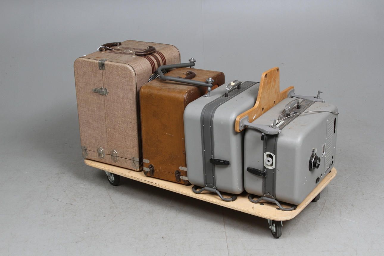 PROJEKTOR, Old Delft, samt HÖGTALARE.