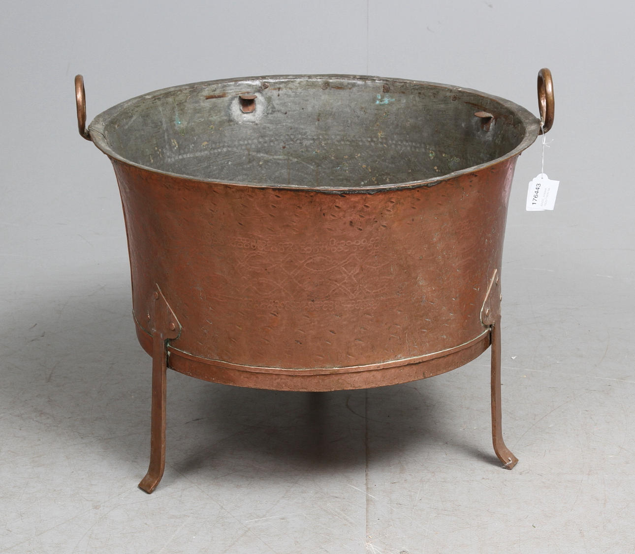 BASE, koppar, 1800/1900-tal.