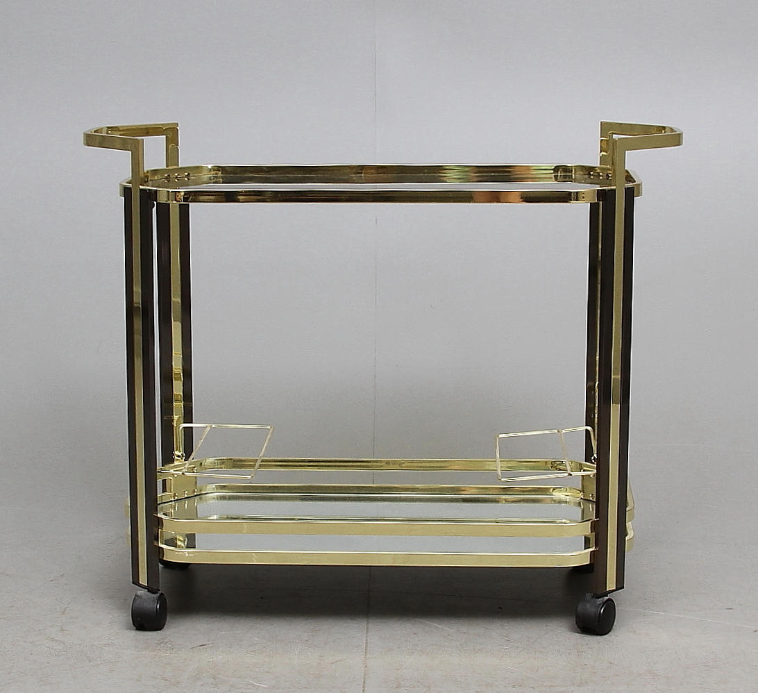 SERVERINGSVAGN, gulmetall och glas, 1900-tal.