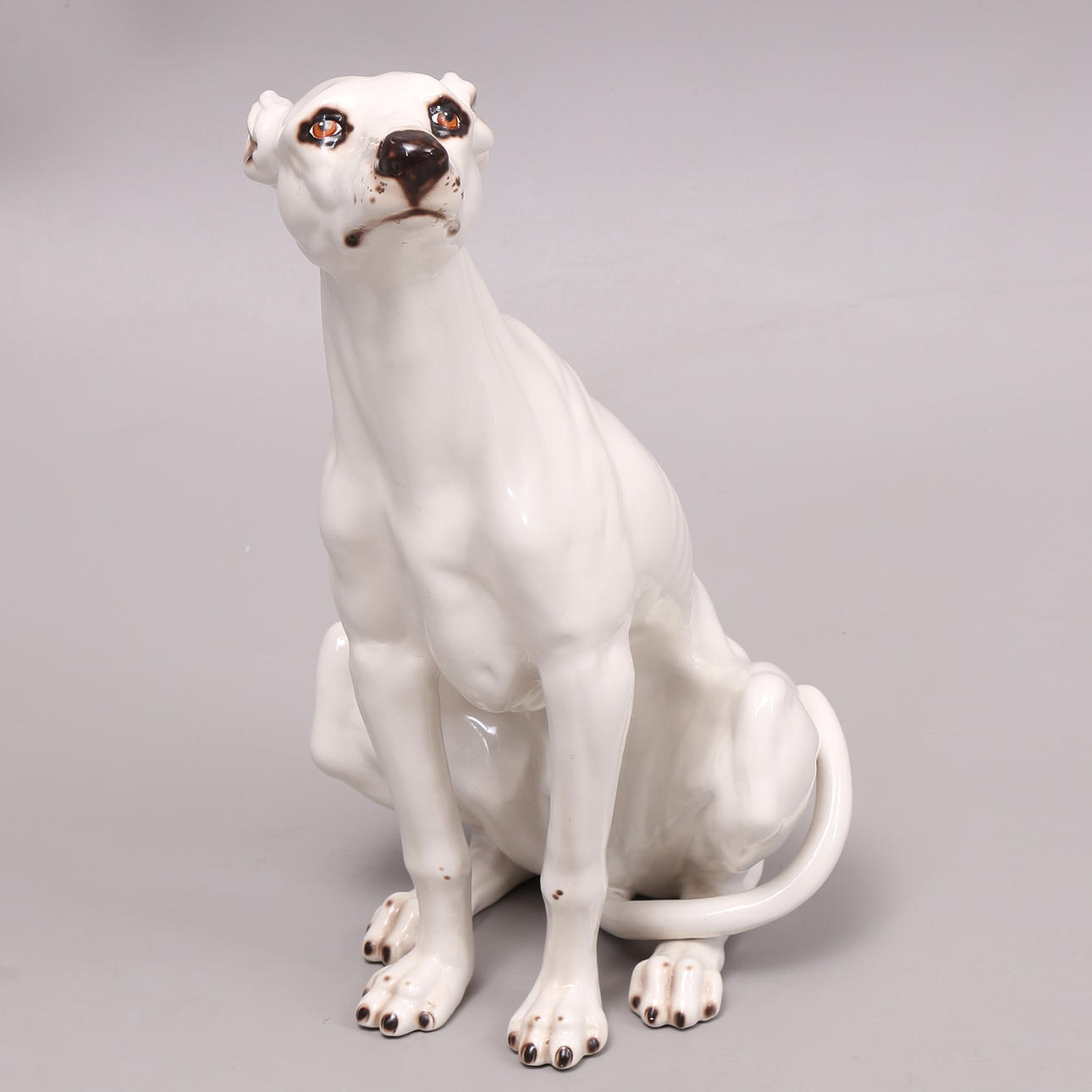 GOLVFIGURIN, hund, porslin.