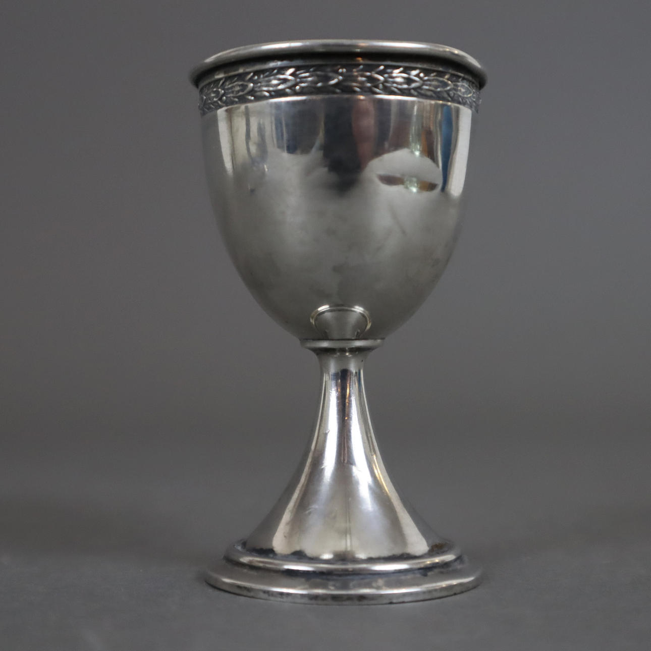 - EGG CUP - 1. H. 20 Yep, silver.