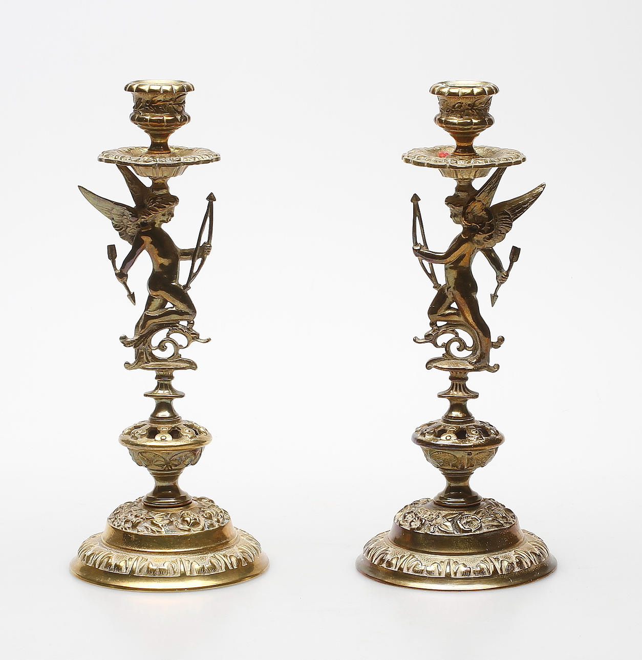 LJUSSTAKAR, ett par, gulmetall, 18/1900-tal.