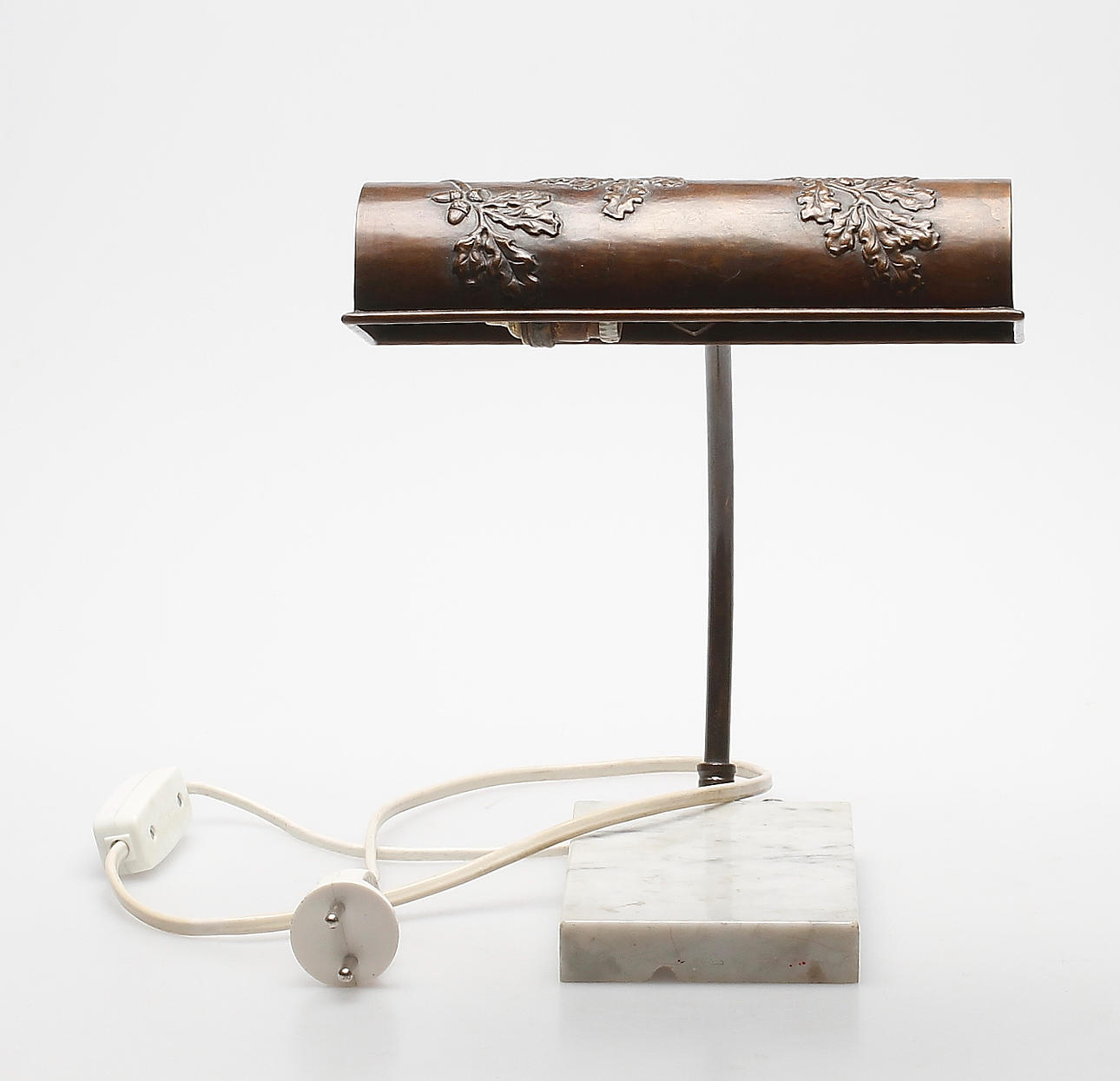 BORDSARMATUR, koppar samt sten, 1900-talets första hälft.