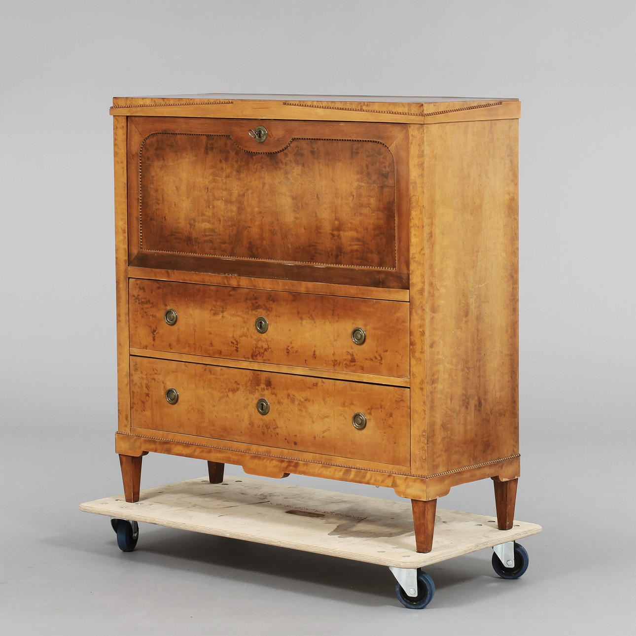 CHIFFONJÉ, Karl Johan, 1800-talets mitt.