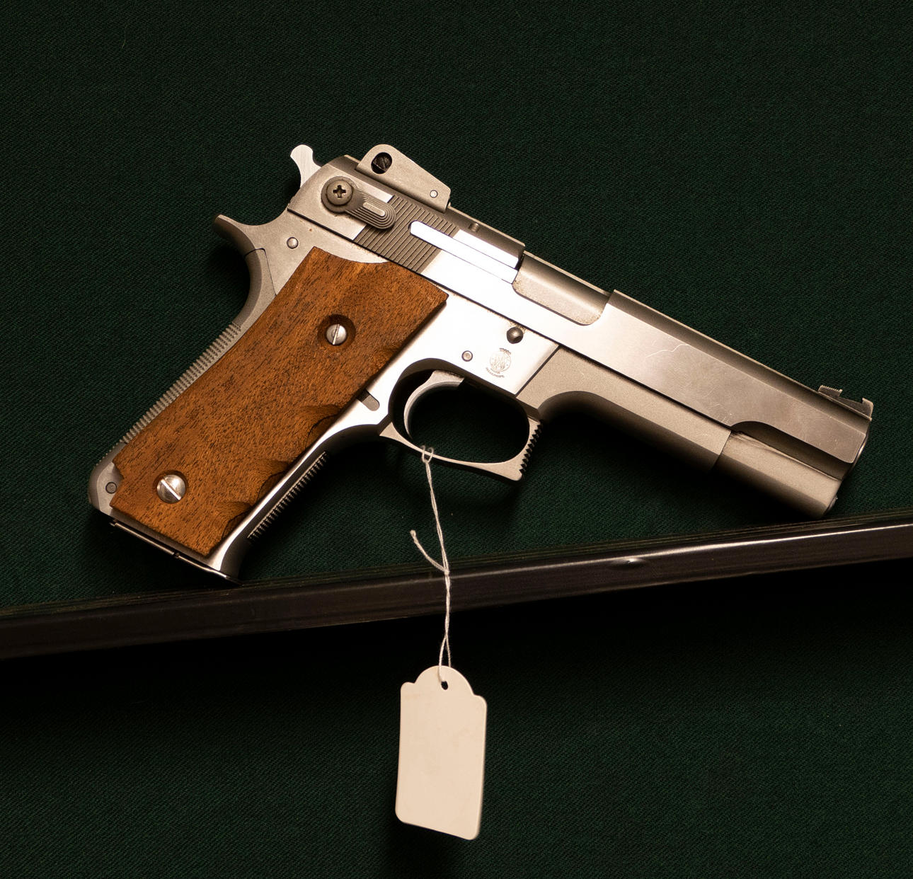 SMITH & WESSON. 645 cal. 45 TBN2407.