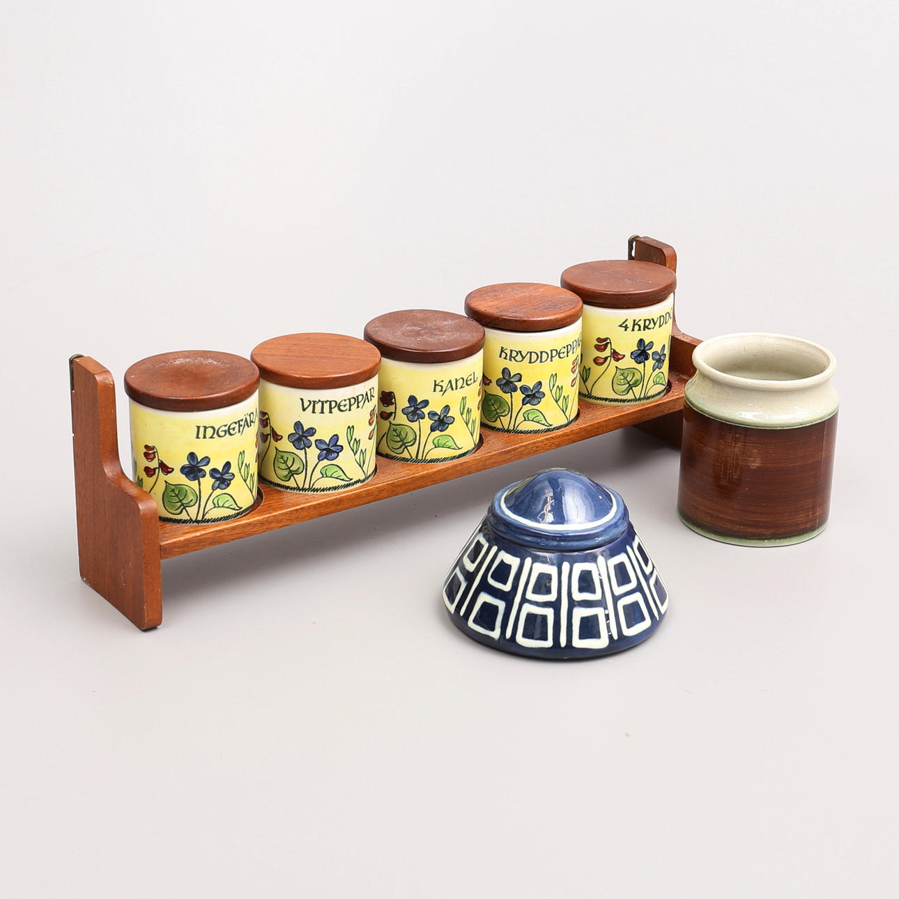 RETRO, burkar med lock, bla kryddburkar, 1900-tal.