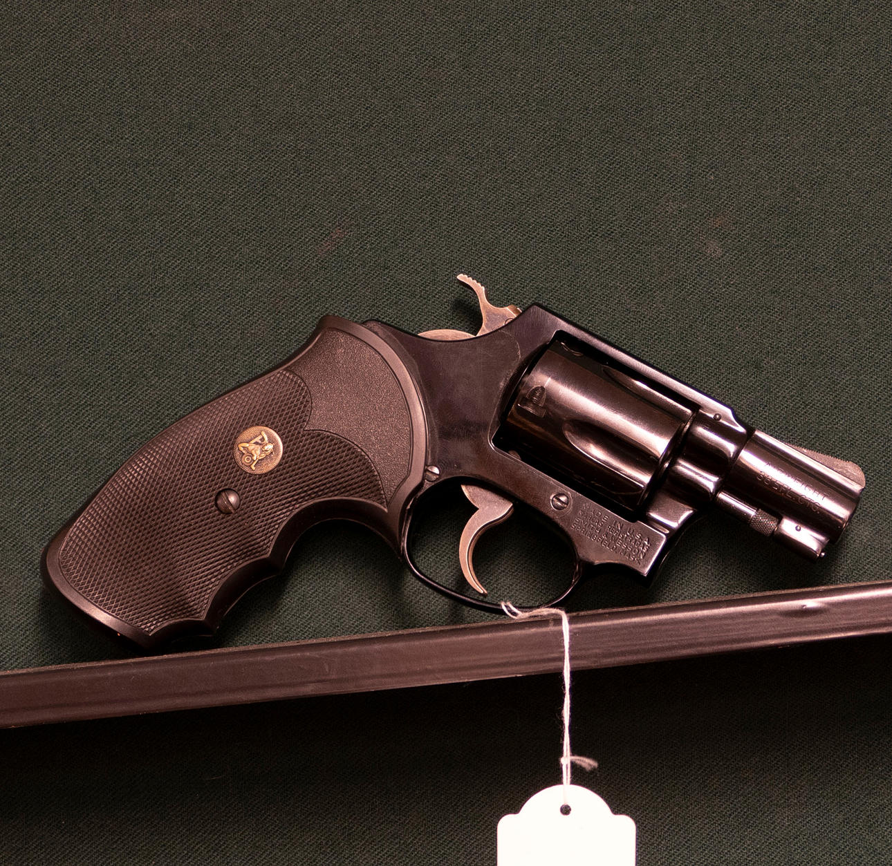 SMITH & WESSON. M/37 Peso Aéreo cal. 38 SPL #X9920.