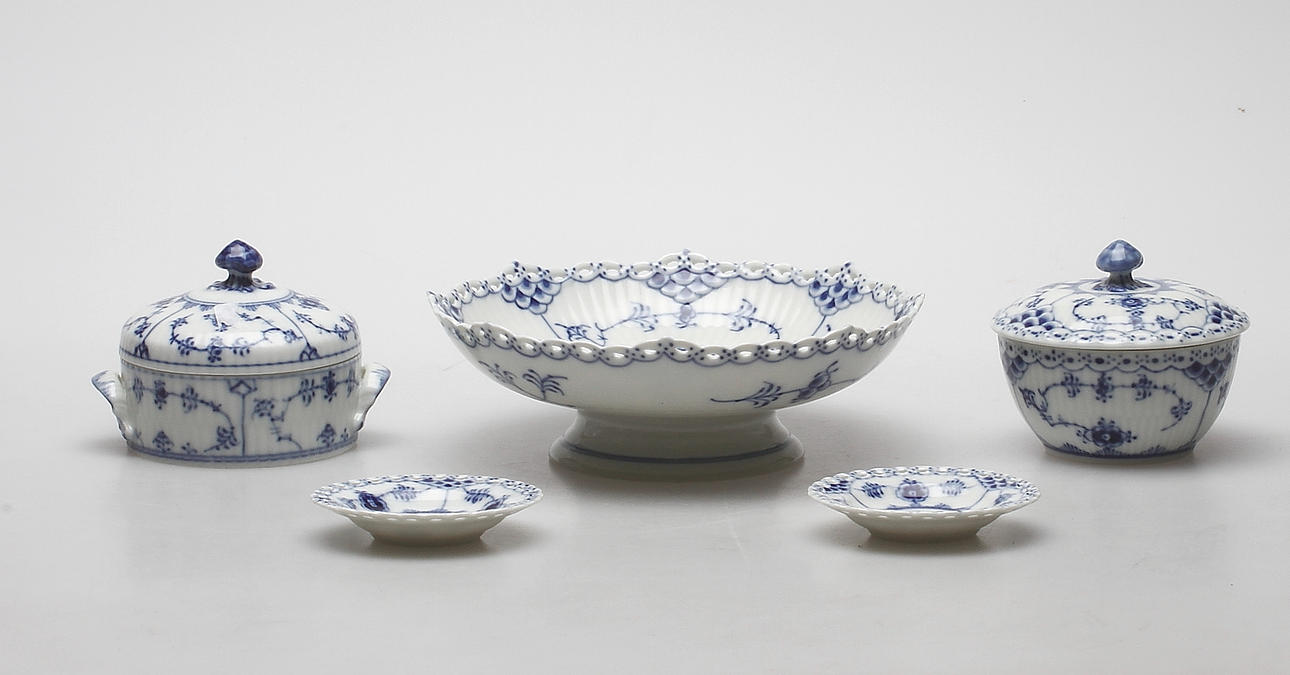 SERVISDELAR, porslin, 5 delar, musselmalet, Danmark.