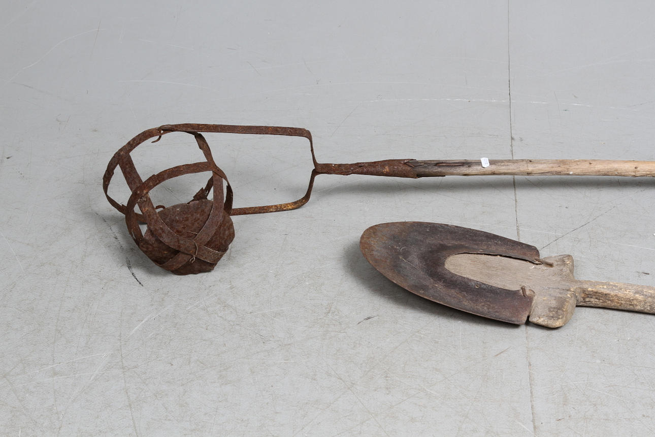 BLOSSKORG samt SPADE, 1900-tal.