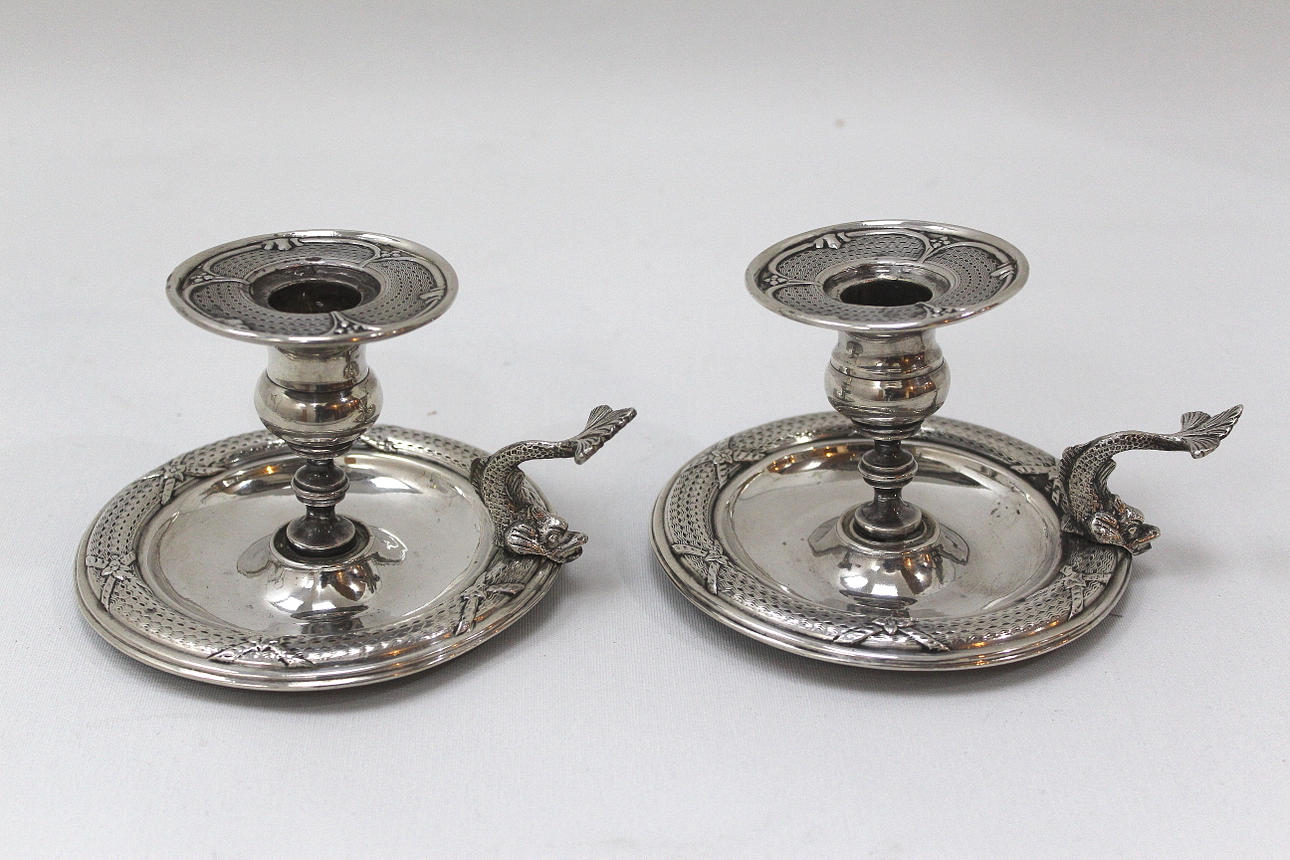 NATTLJUSSTAKAR, ett par. Senempire. Argent hache.