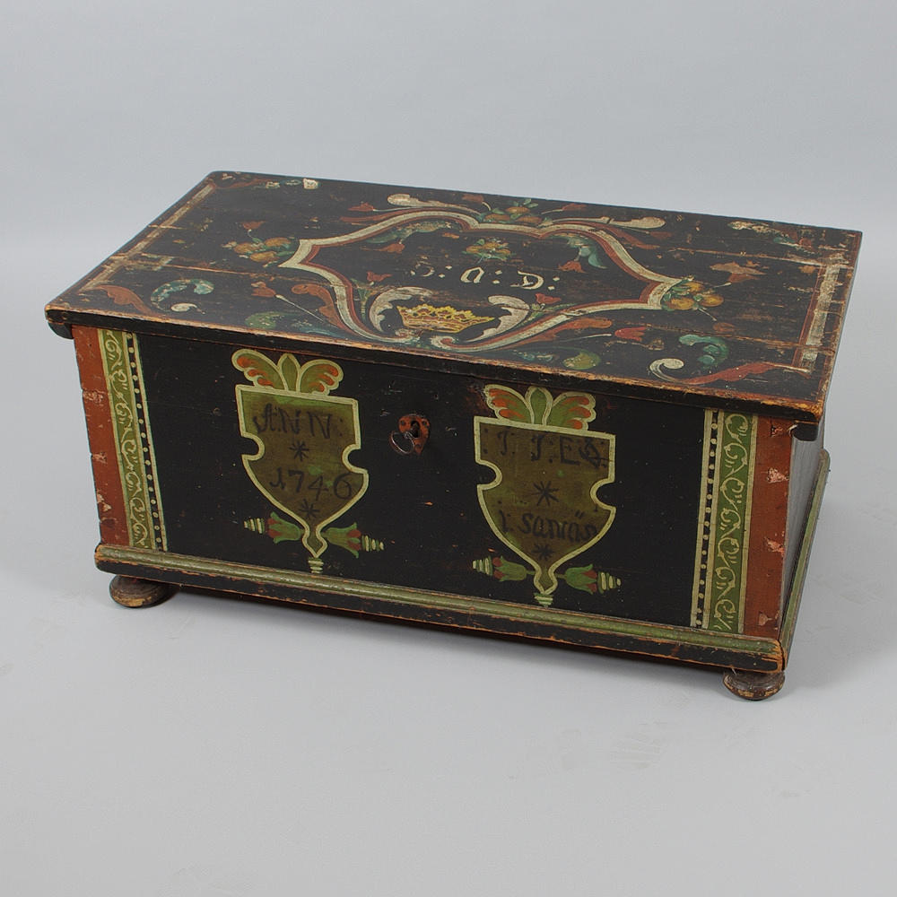 KISTA, allmogemålad, daterad 1746.