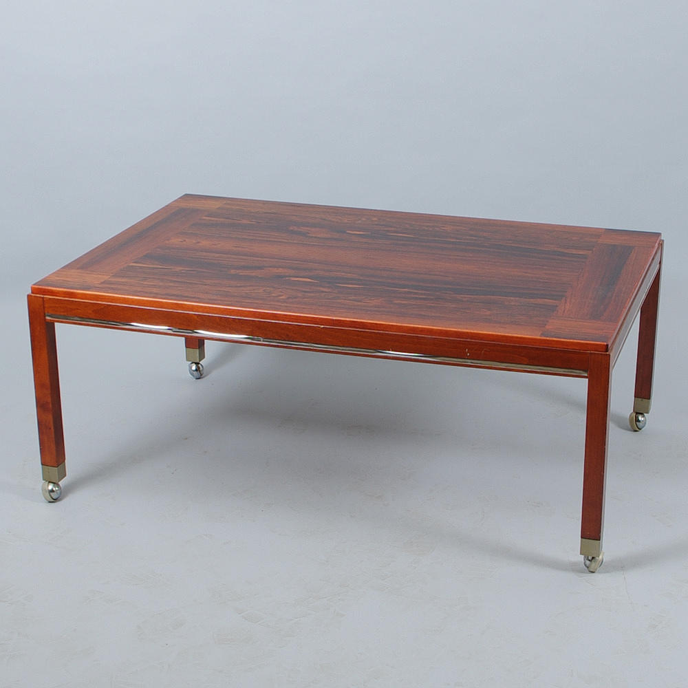 SOFFBORD på hjul, jakaranda, mahogny.