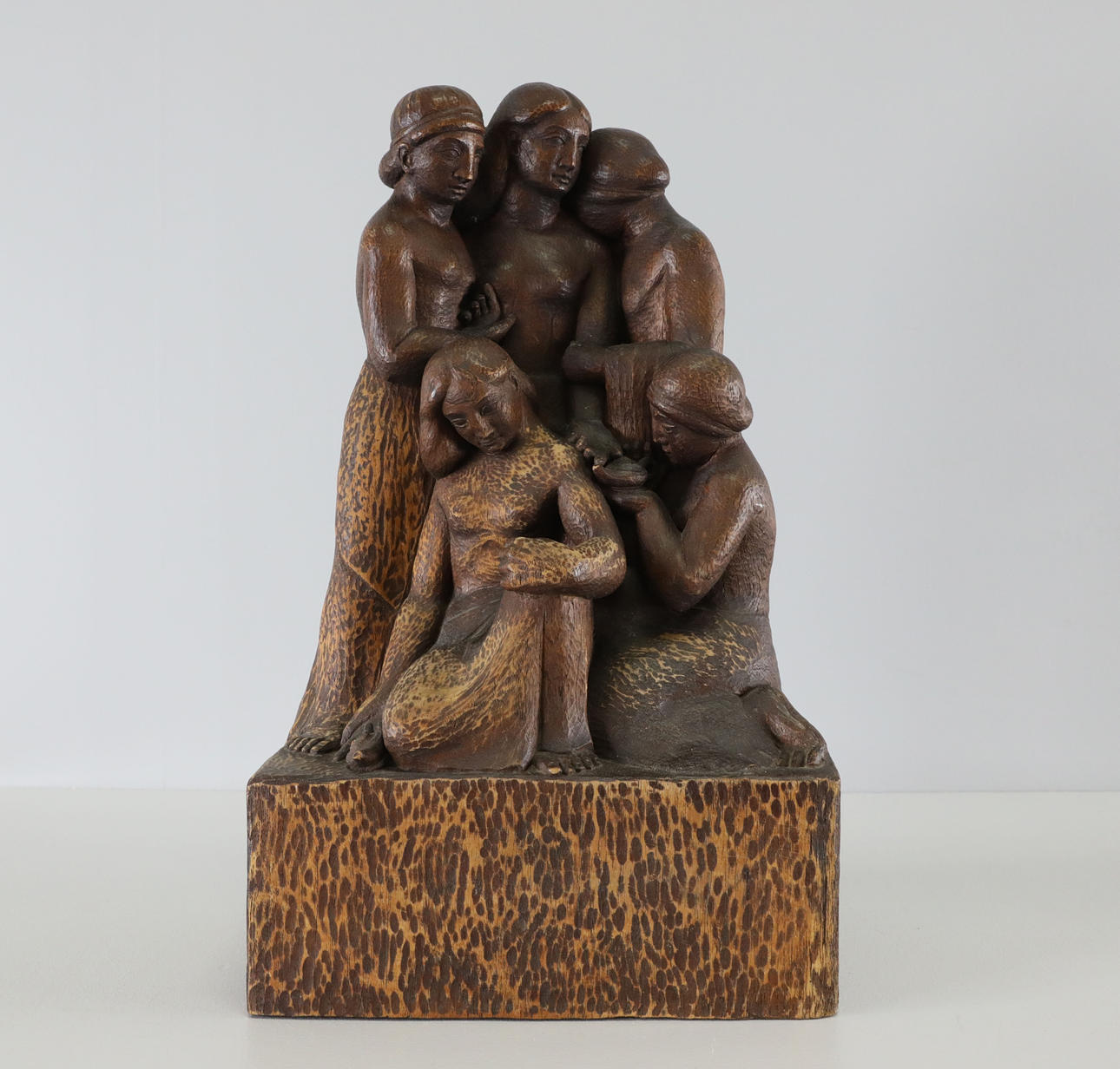 FOLKE SAMUEL SVENSSON. Sculpture, wood, signed, dated 33.