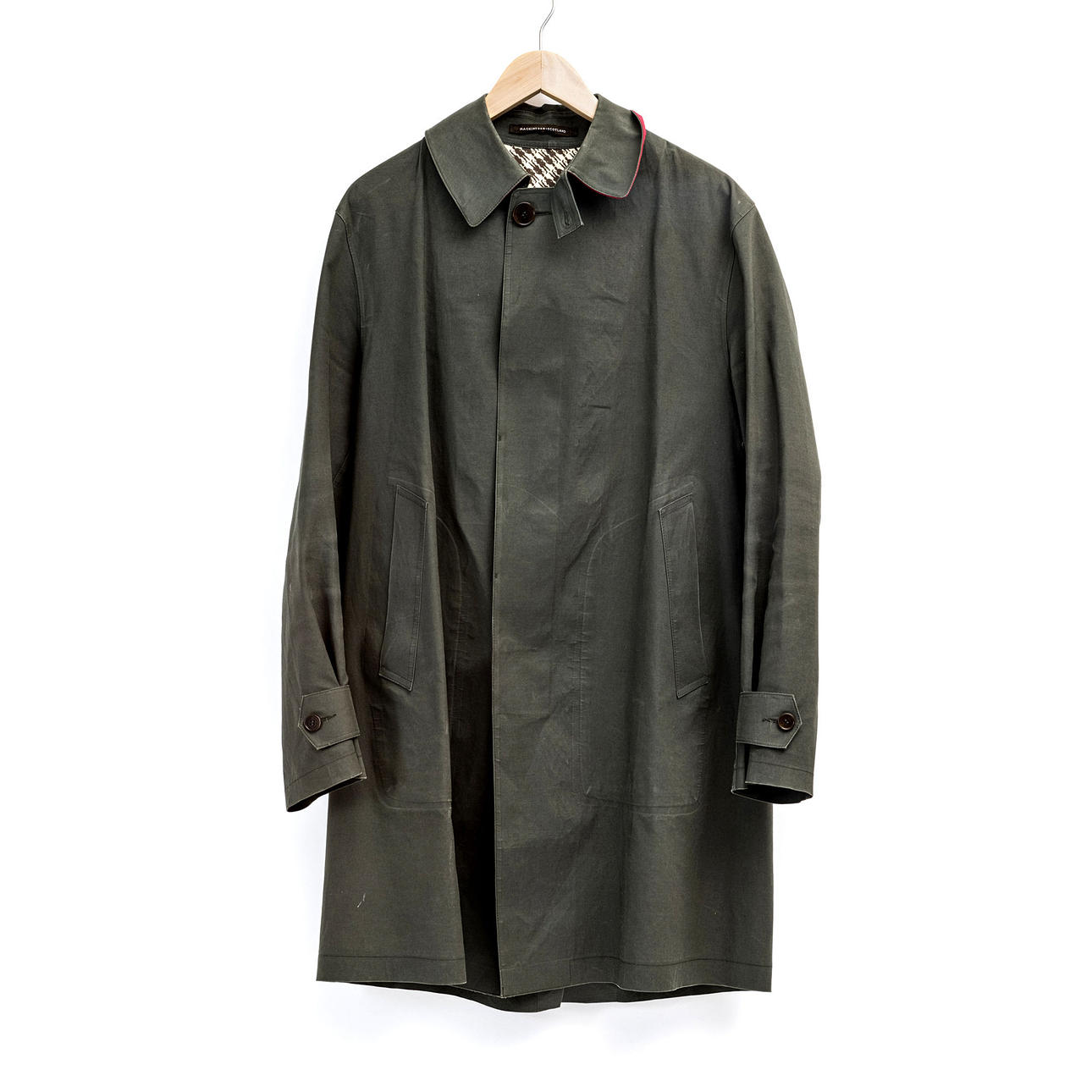 MACKINTOSH, rock, Scotland.