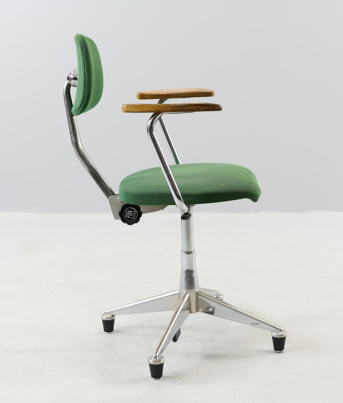 SILLA DE OFICINA, Y-man interior design AB, 1900.