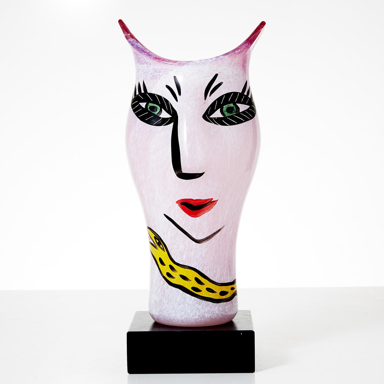 ULRICA HYDMAN-VALLIEN. 