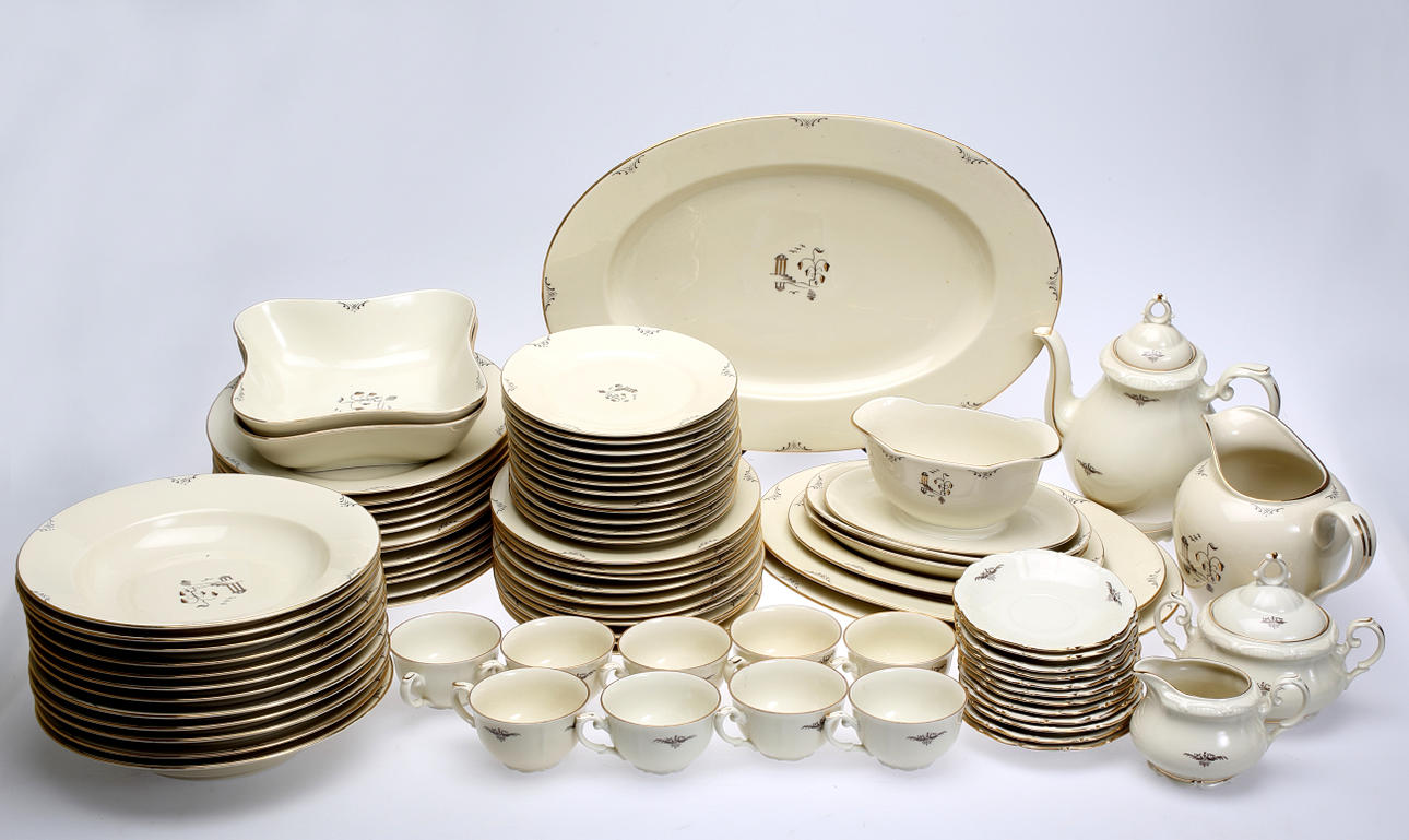 SERVIS, "Guldregn", Hackefors, 80 delar.