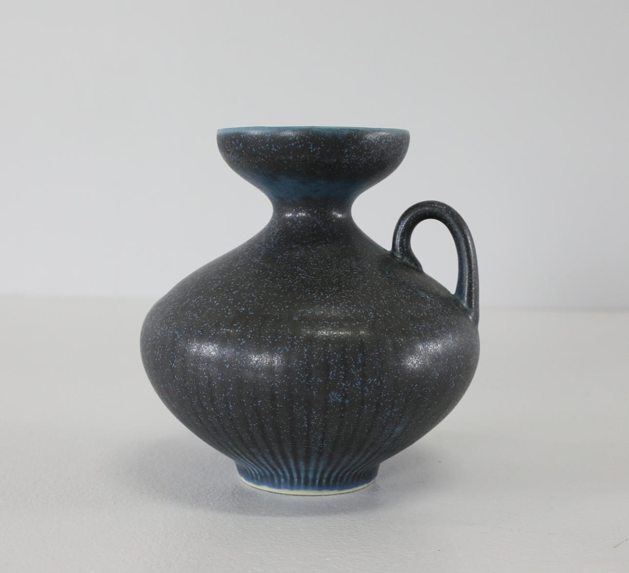 GUNNAR NYLUND. vase, stentøj, "Collier", Rörstrand.