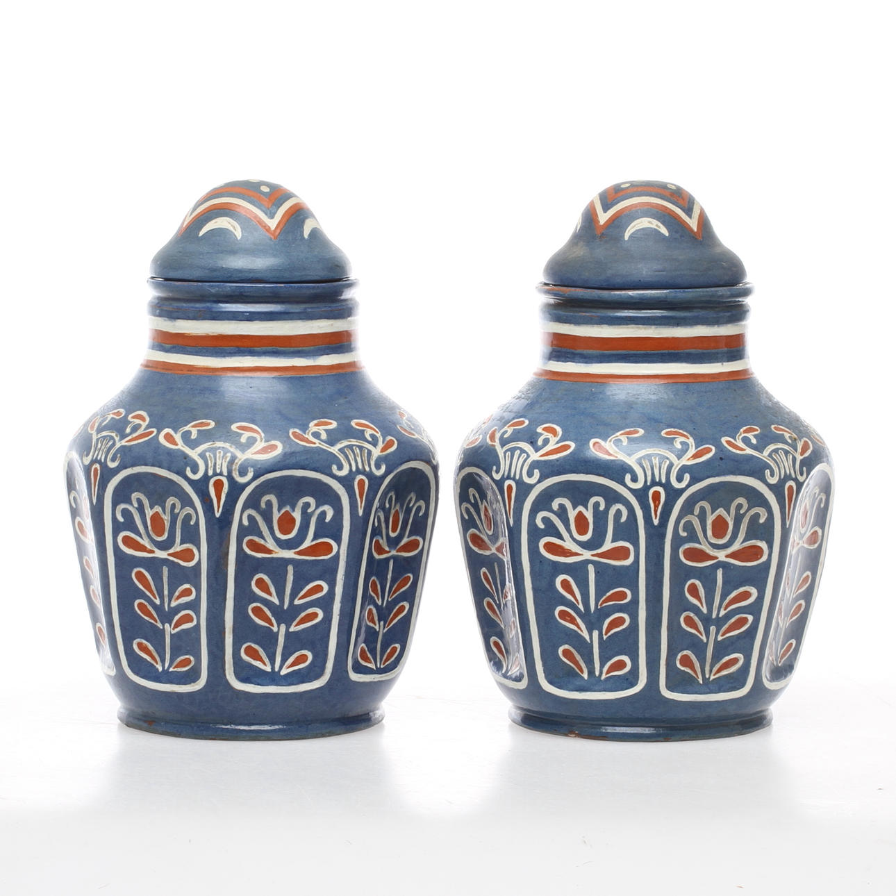 LOCKURNOR 2 st, keramik, Lundgren Stockholm.