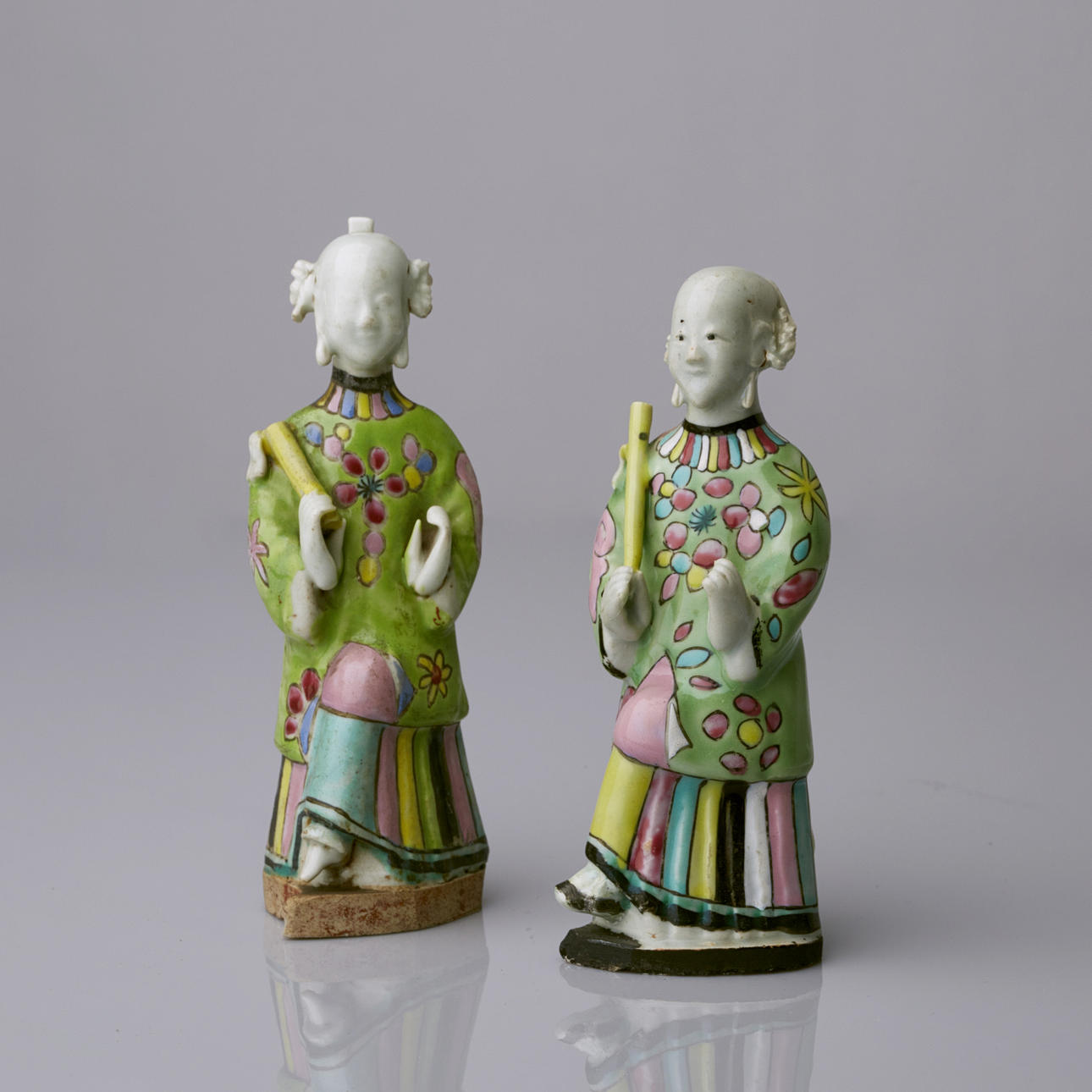 FIGURINES, 1 pair, 18th/19th century, China, enamel colors.