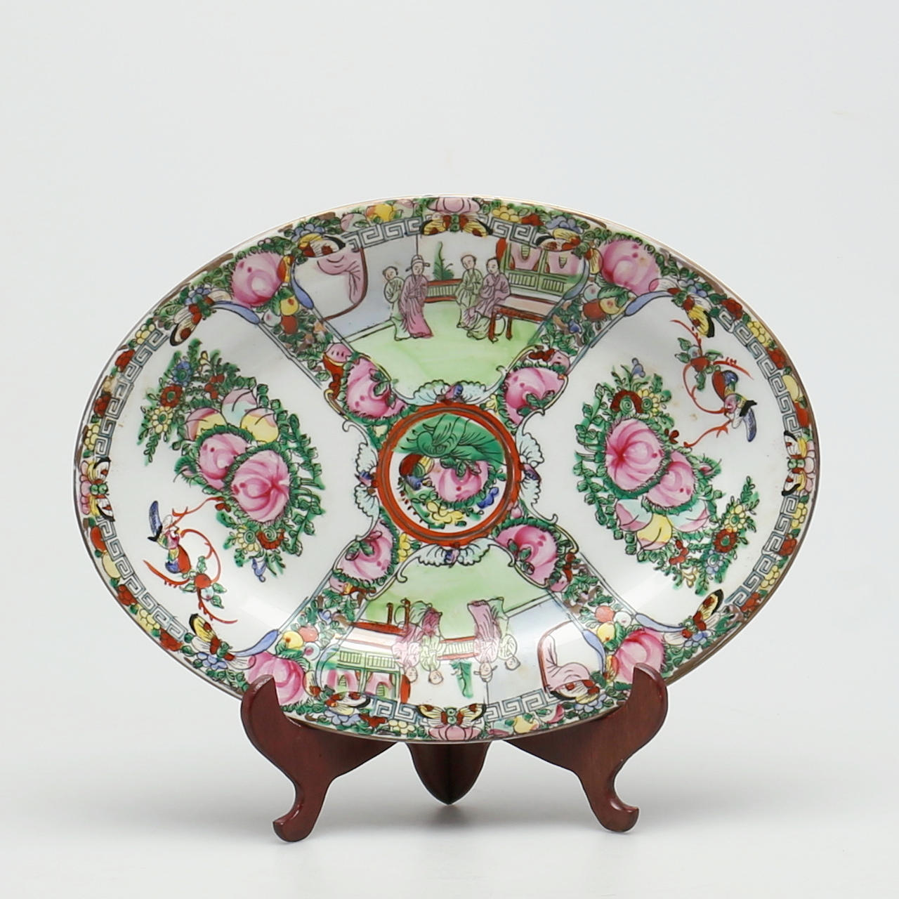 DISH in porcelain, China, 18 / 1900s?
