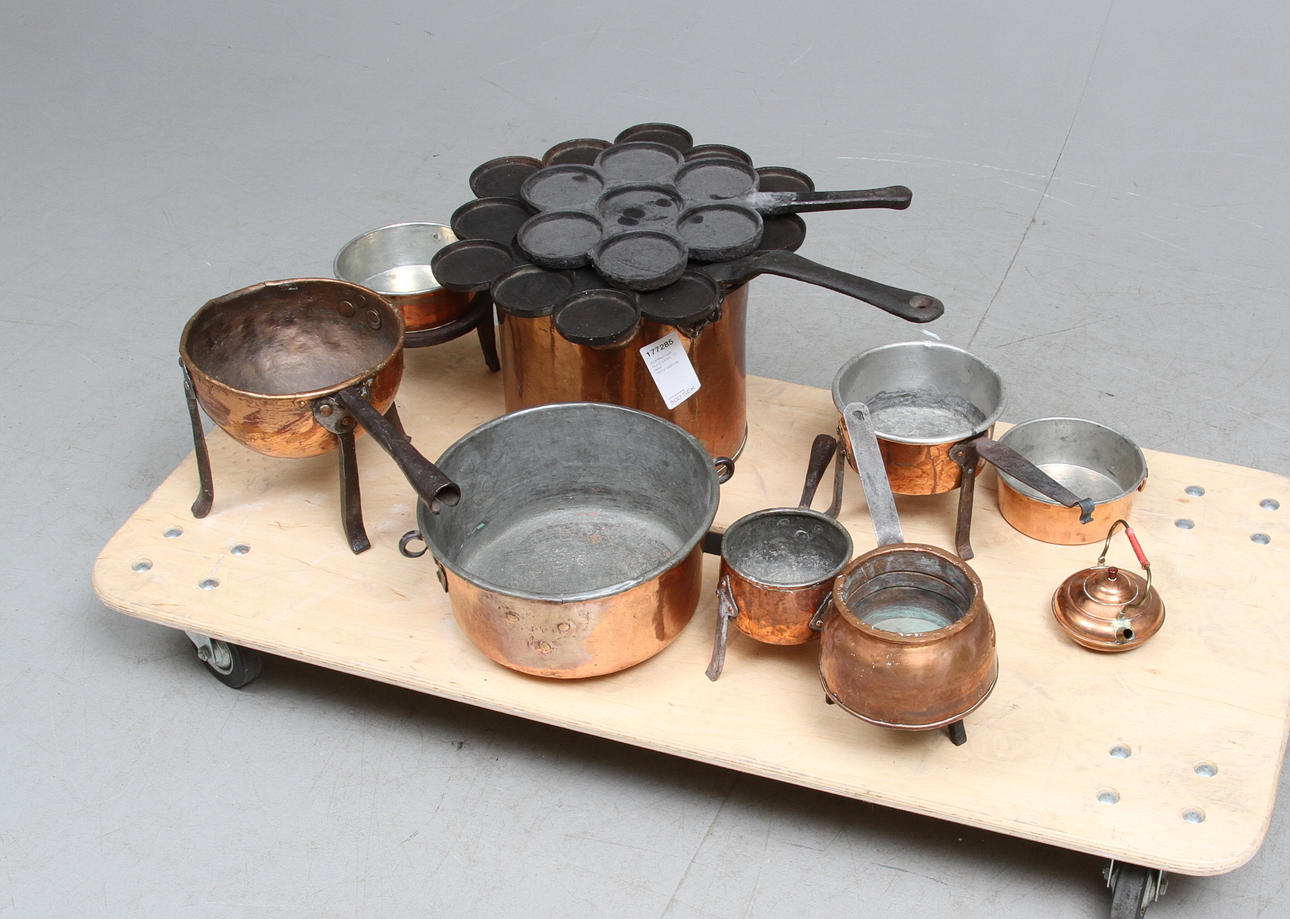 KOPPAR och GJUTJÄRN, 11 delar, 1800/1900-tal.