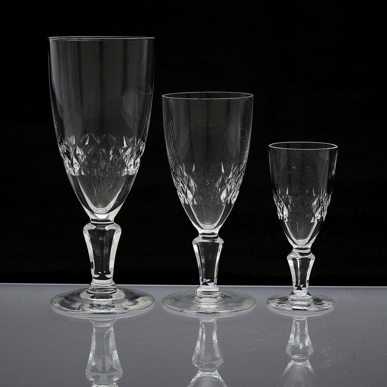 TABLEWARE PARTS, 18 pcs, glass.