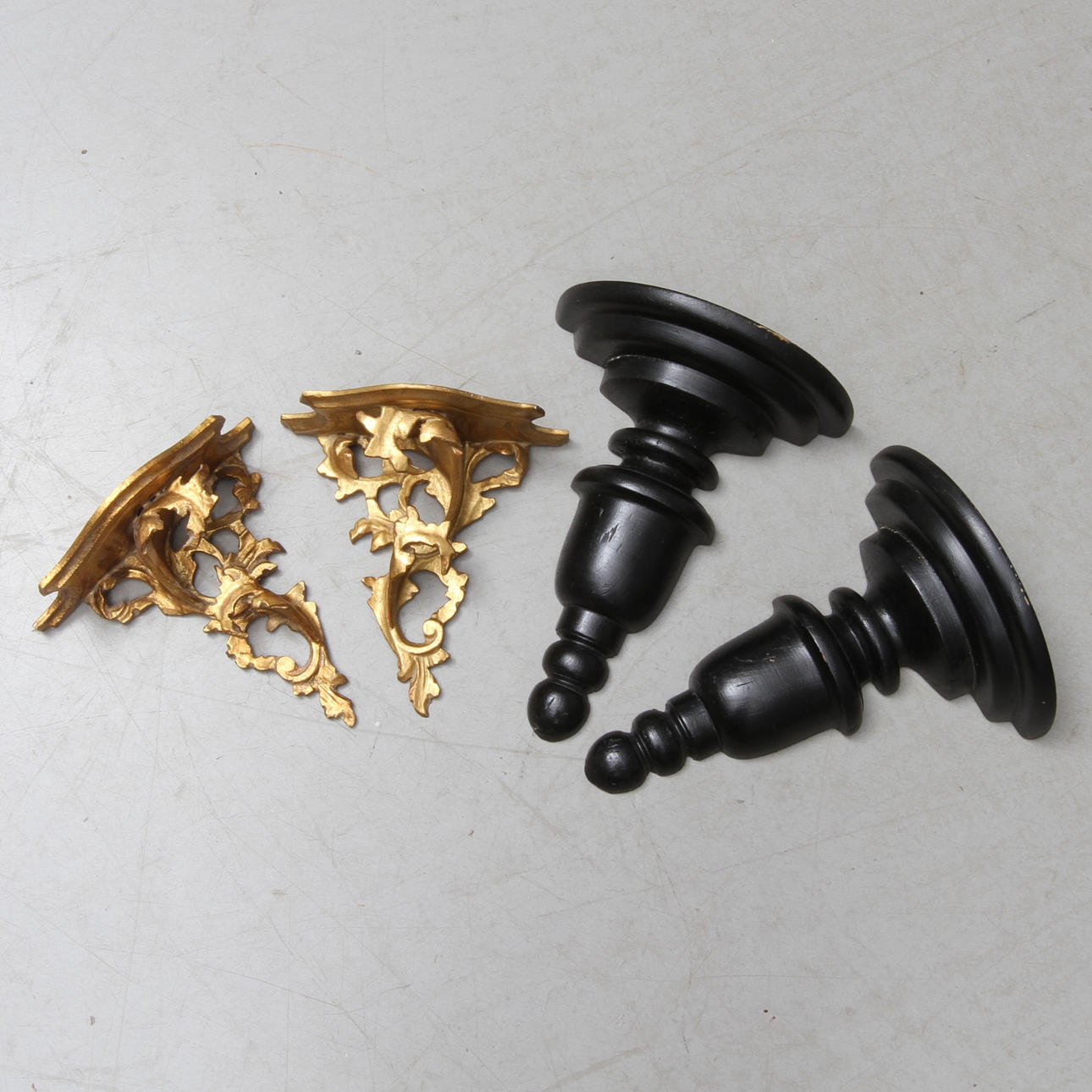 VÄGGKONSOLER, 2 par, 1900-tal.