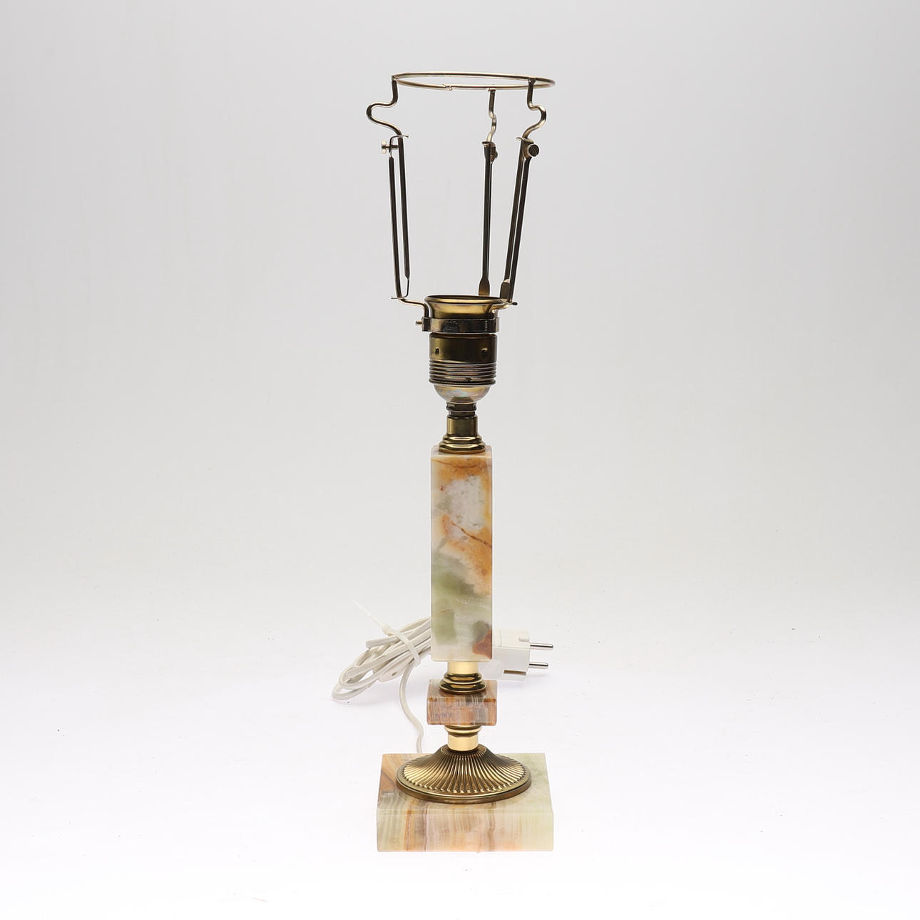 BORDSLAMPA, onyx, 1900-talets andra hälft.