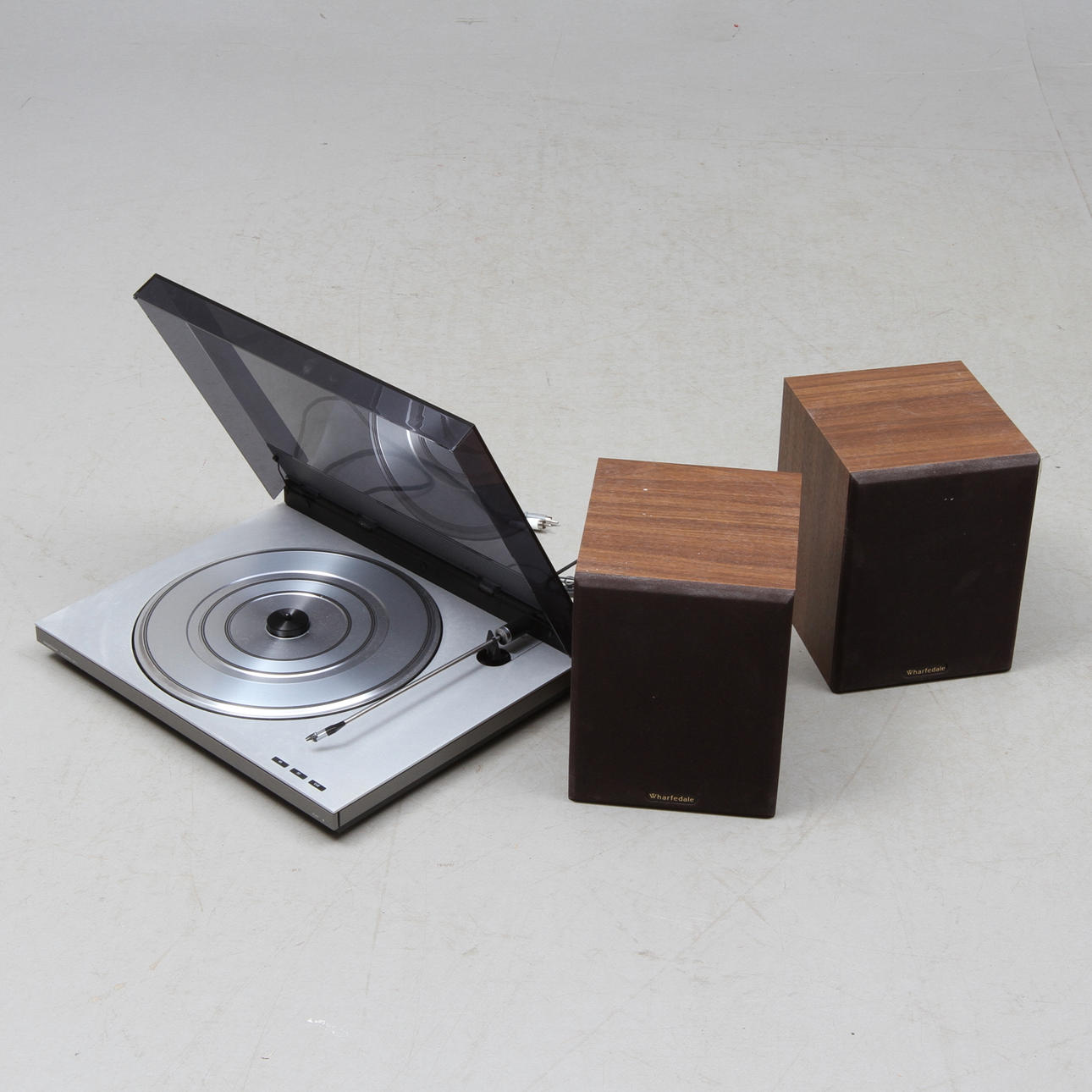 SKIVSPELARE, Beogram FX2, Bang Olufsen, HÖGTALARE, 2 st, Diamond III, Wharfdale.