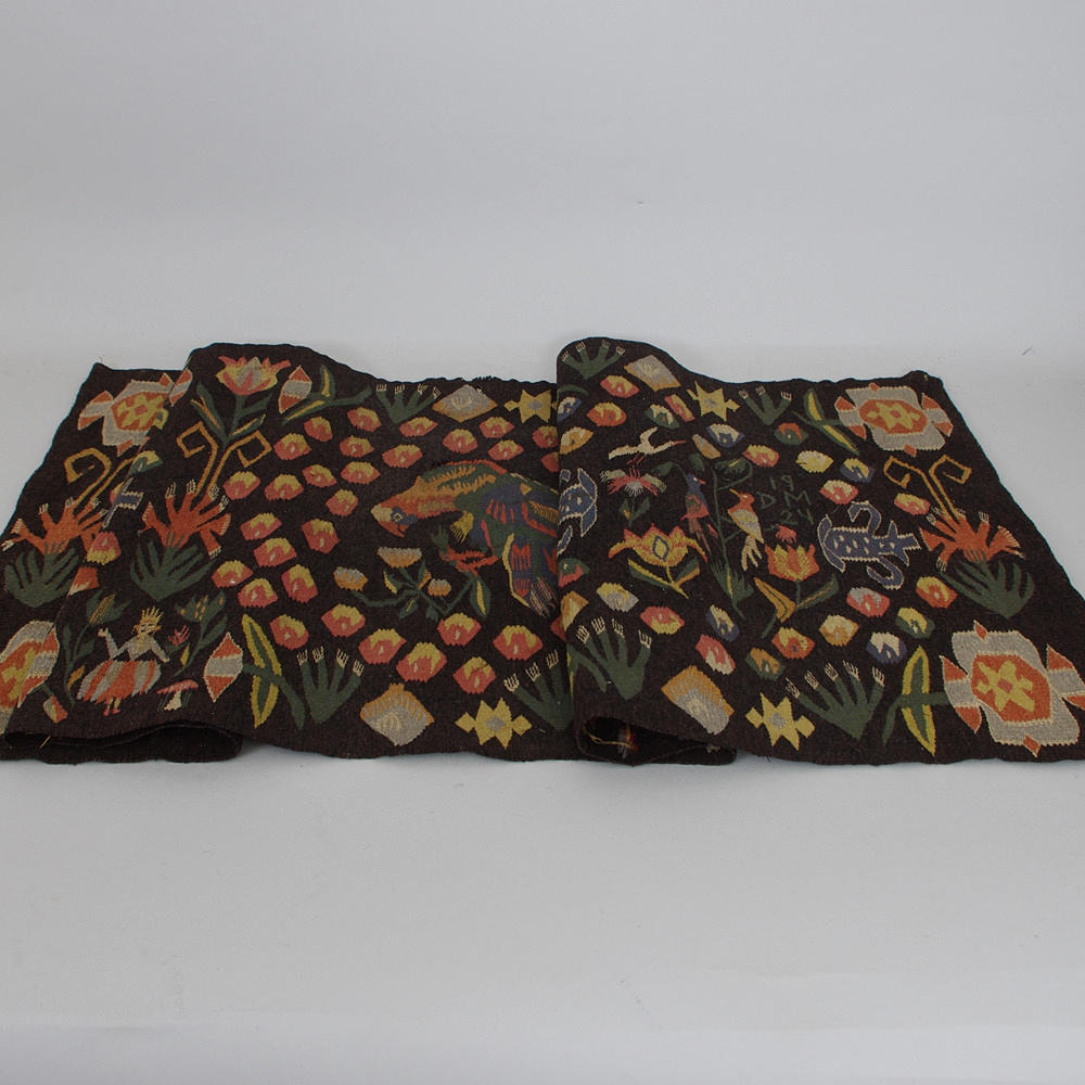 VÄVNAD, allmoge, signerad D.M. 1924.