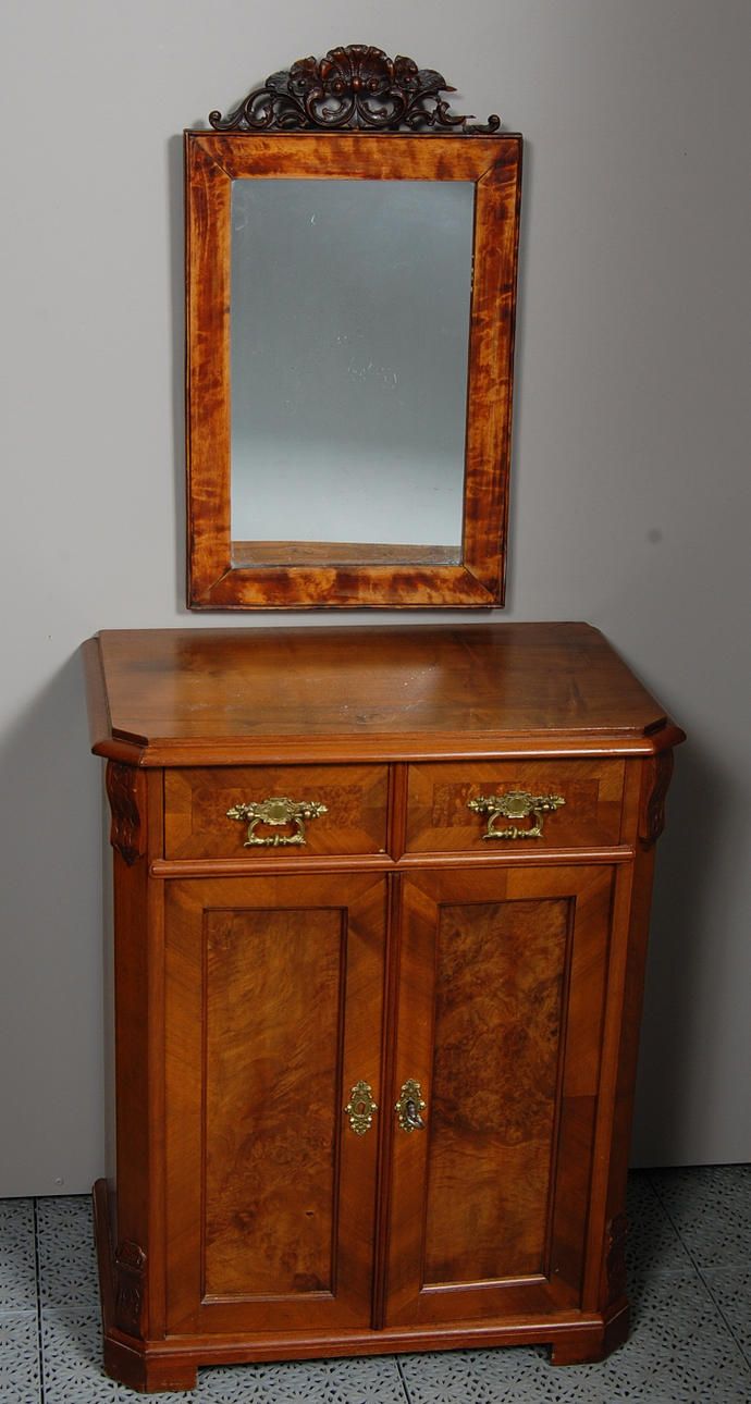 KOMMOD, med spegel, 1800-talets slut.