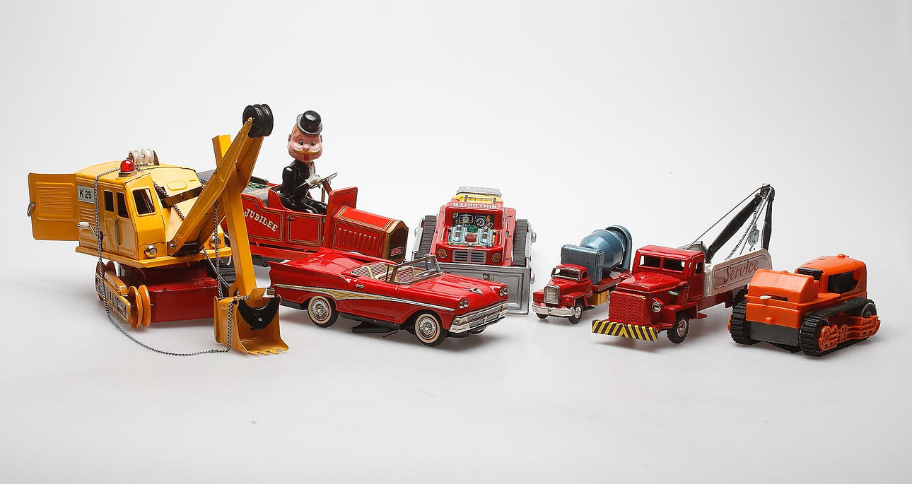 LEKSAKER, 7 delar bland annat Kosuge, Japan.