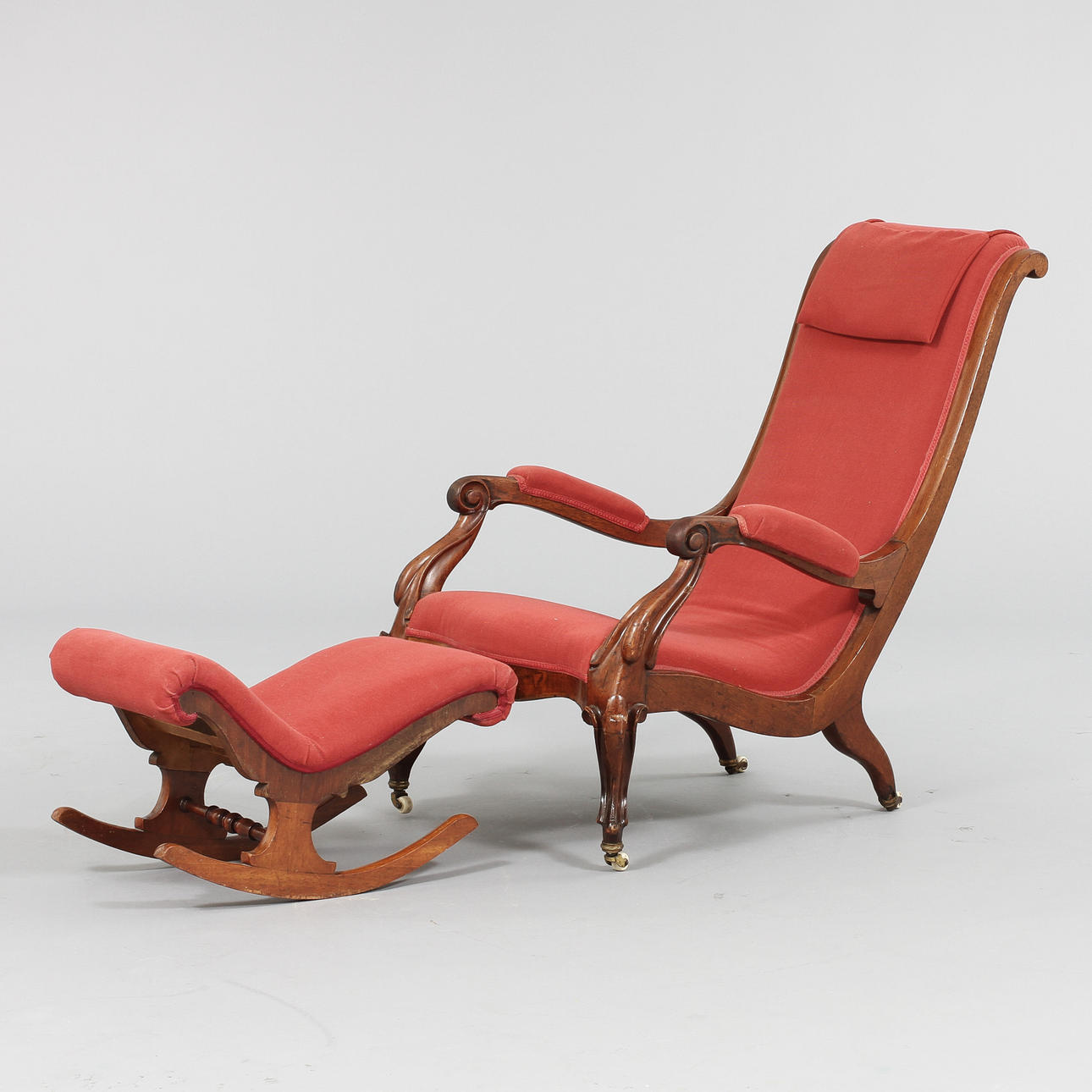 SVANHALSSTOL och FOTPALL, nyrokoko, 1800-talets slut.