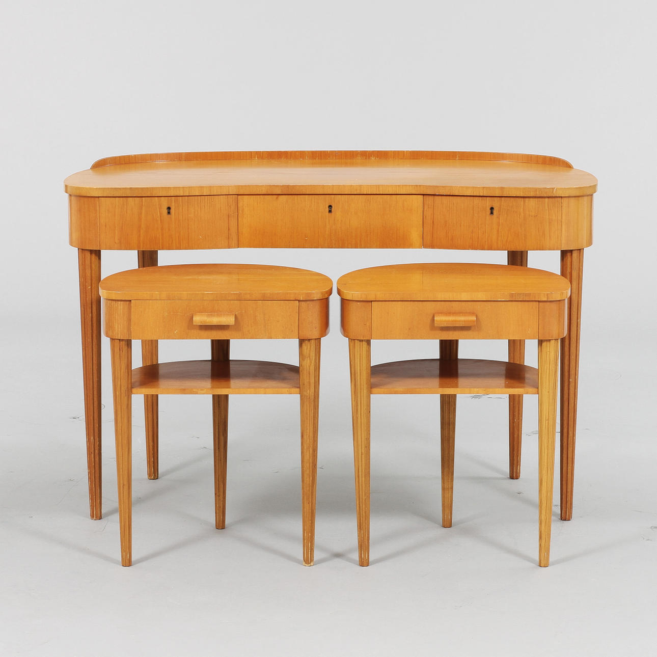 SOVRUMSMÖBEL, 3 delar, 1940-tal.