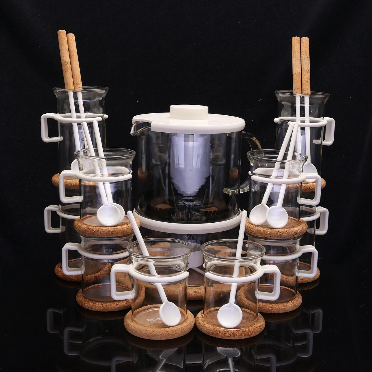 TEKANDE OG KOPPER OG SKEER, Boda Nova/Bodum.