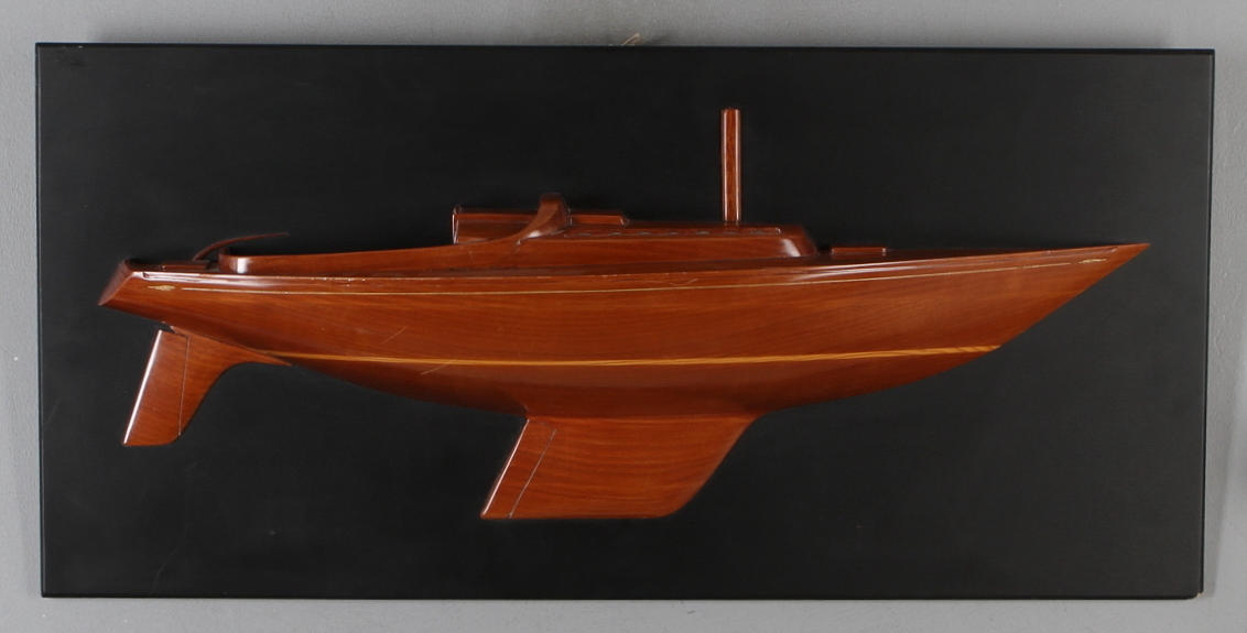 HALVMODELL, 1900-talets andra hälft, föreställande segelbåtsskorv.