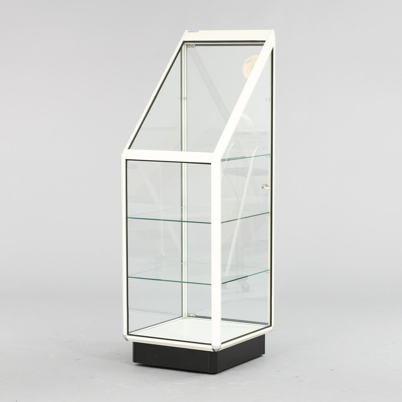 VITRINSKÅP, Exporama, 1900-talets slut.