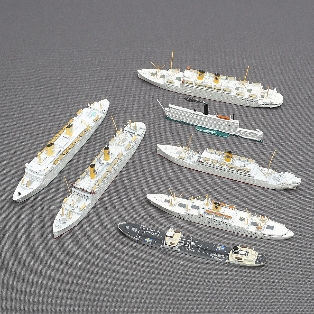 MODELOS DE BARCOS, 7 partes, modelos suecos, metal.
