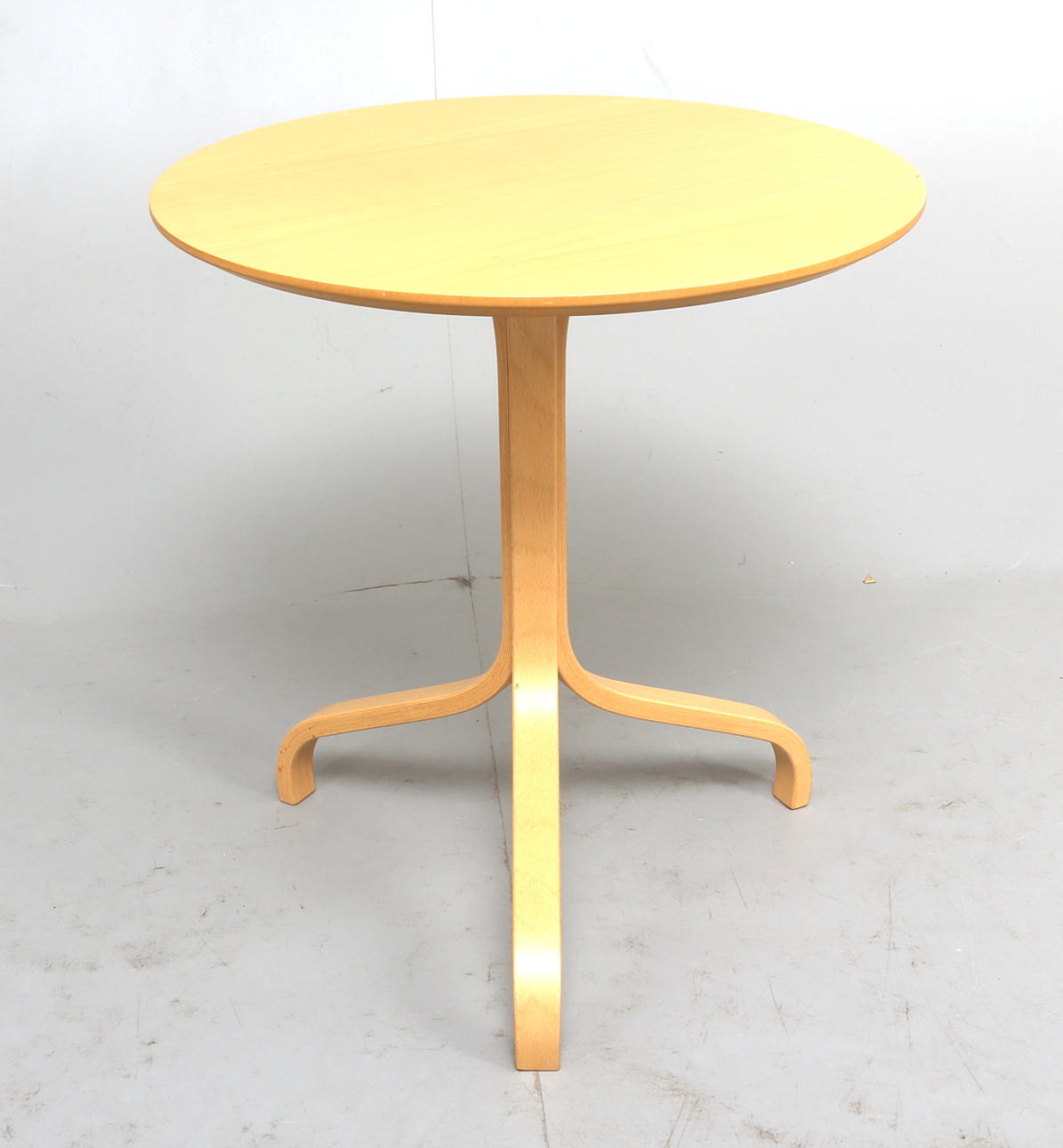 YNGVE EKSTRÖM. Bord, design SWEDESE.