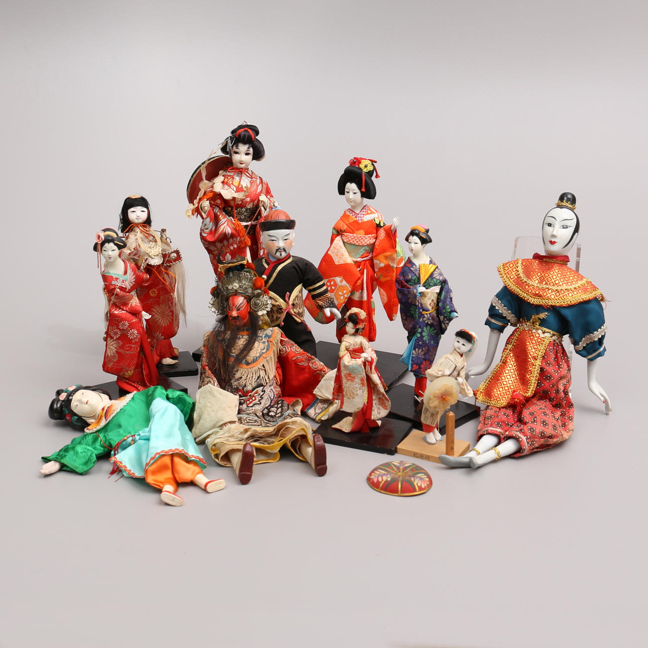 PUPPEN, Ein Menge, Asien, Japan.