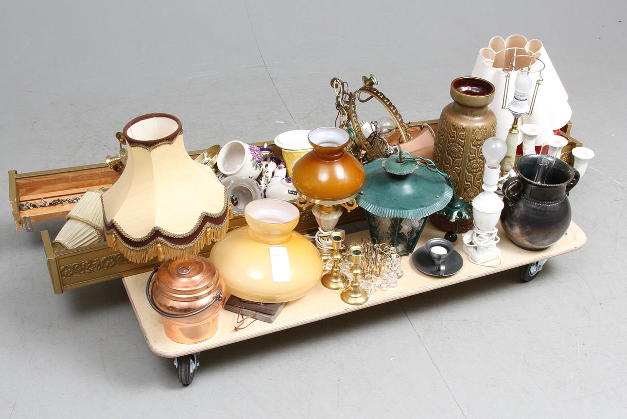 BELYSNINGSFÖREMÅL mm, 1900-tal.