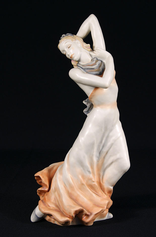 DANSARE, Rosenthal porslin, design: Lore Friedrich- Gronau, omkring 1950.