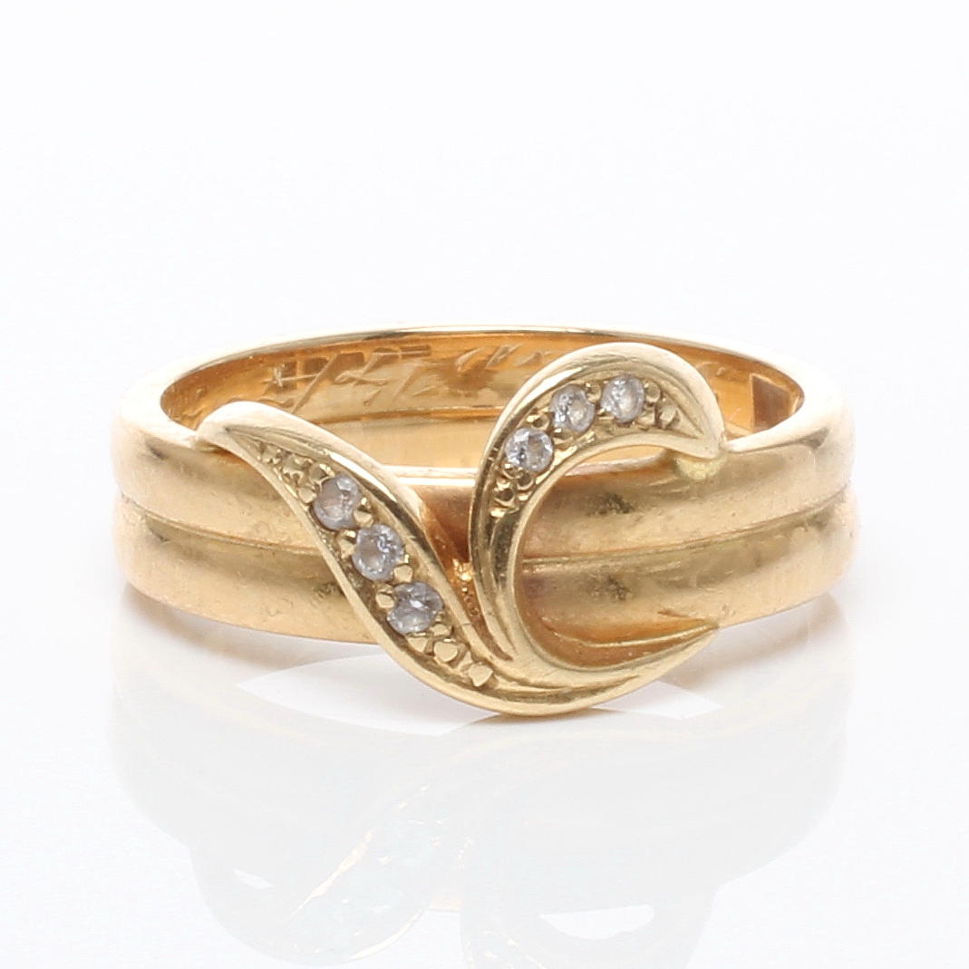 RING, 18k guld med vita stenar, 1900-talets mitt.