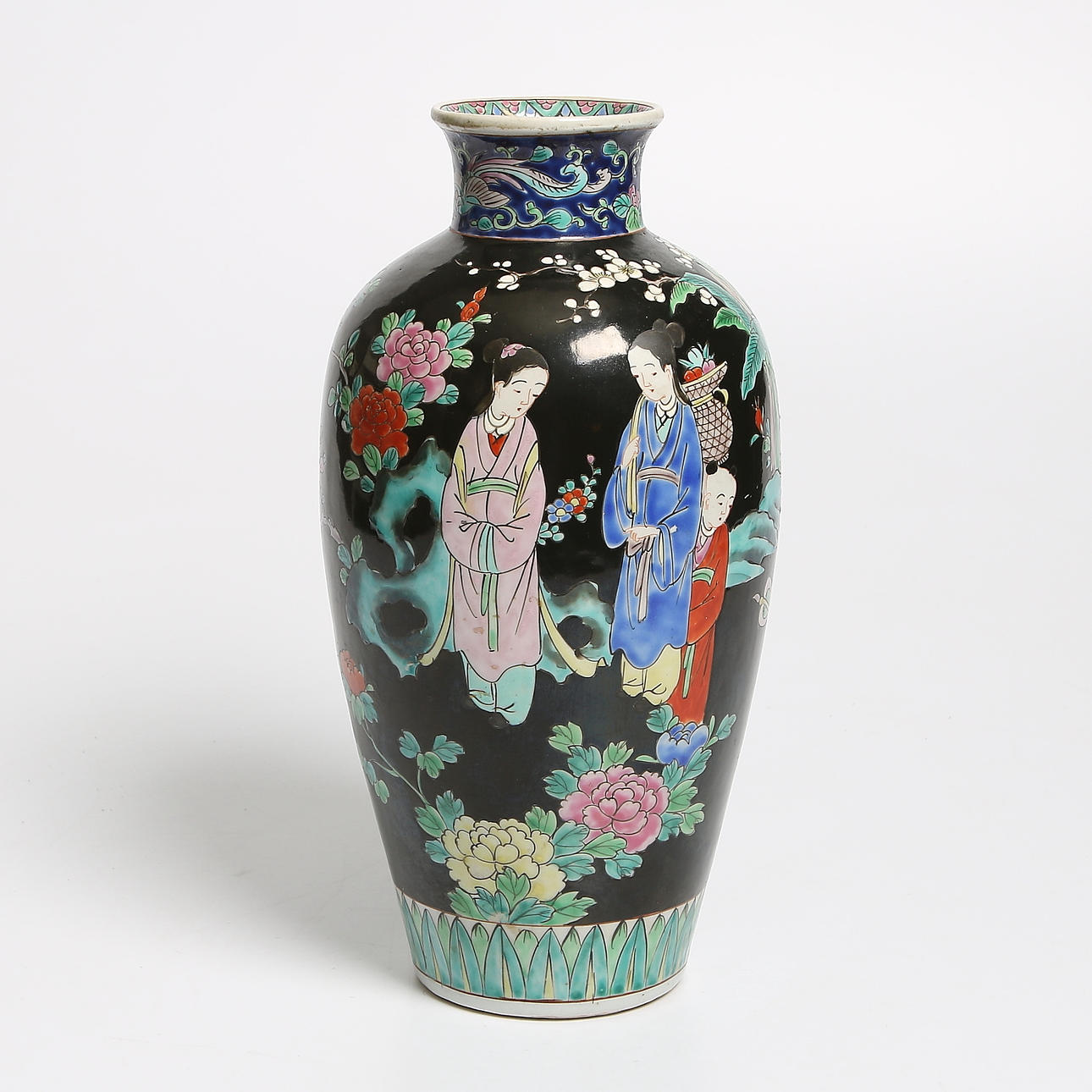 VAS, porslin, Famille Noir, Kina. 1900-talets första hälft.