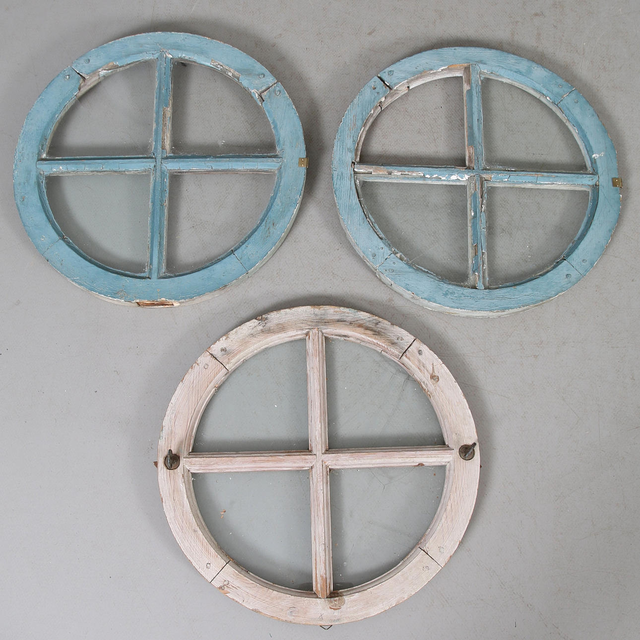 WINDOWS, 3 pieces, with bars, 18/1900s.