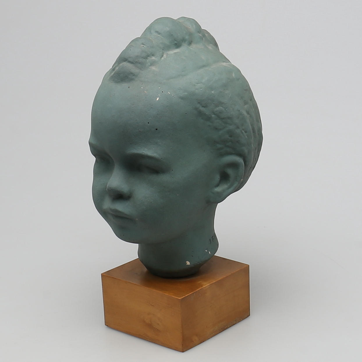 JONAS FRÖDING. Ansikte. Bemålad gips. Signerad J Fröding.